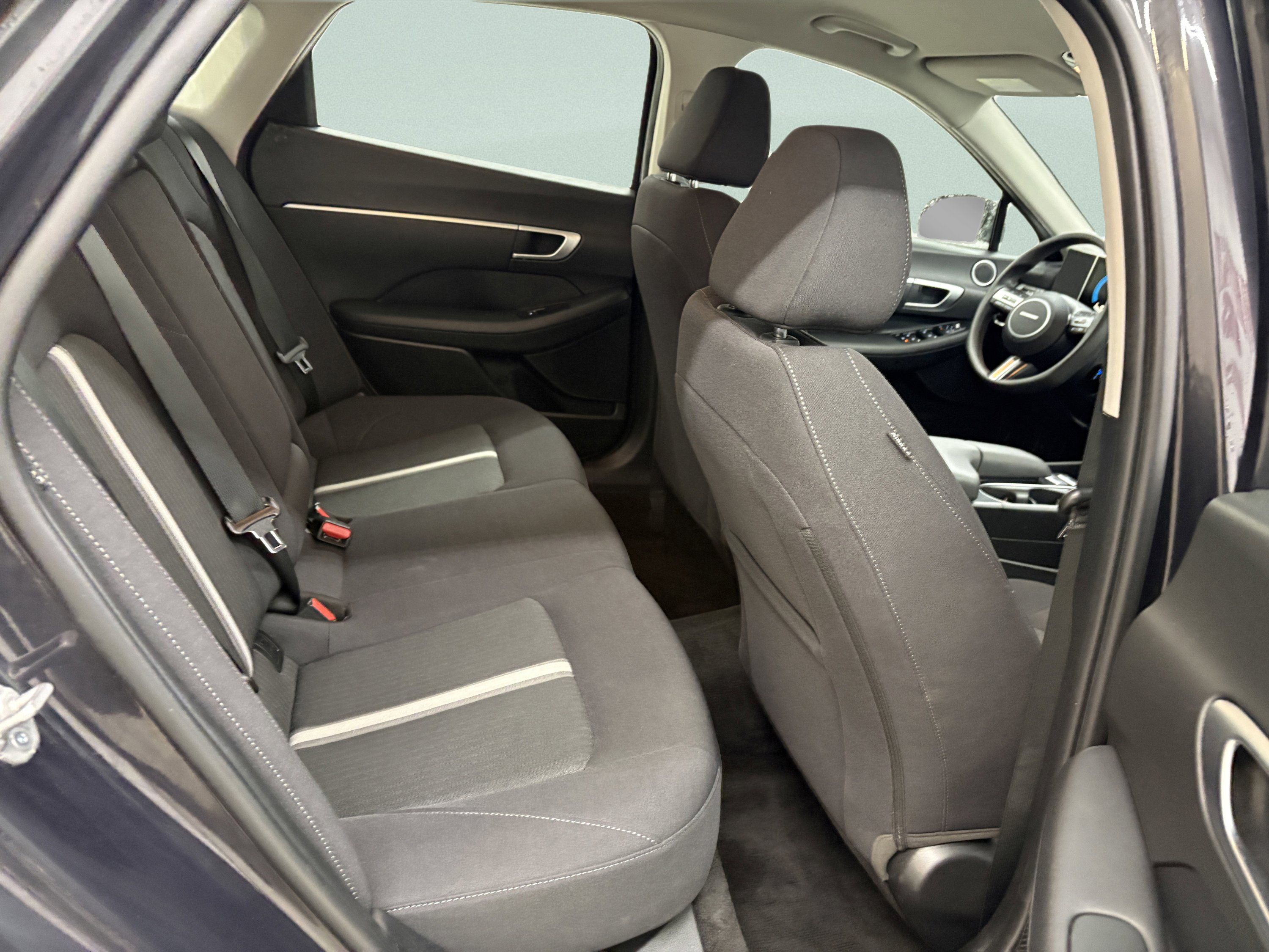 Used 2025 Hyundai Sonata SEL FWD image 24