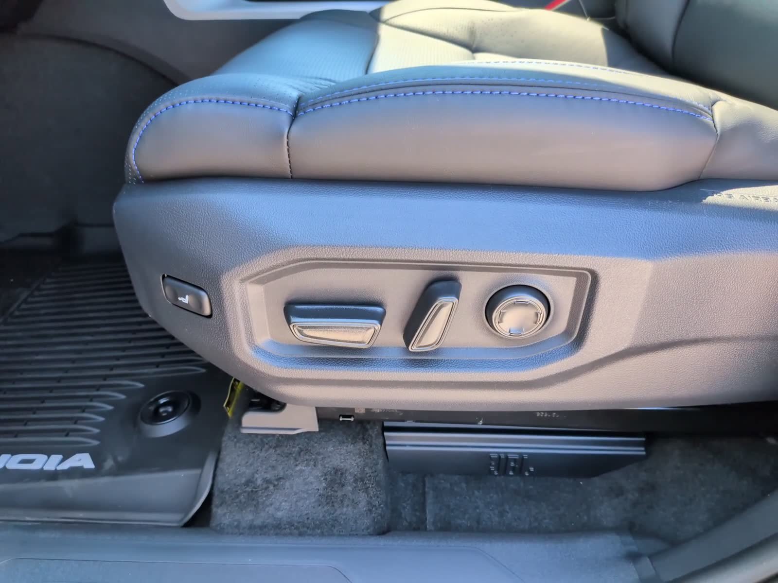 New 2026 Toyota Sequoia Platinum AWD/4WD image 14