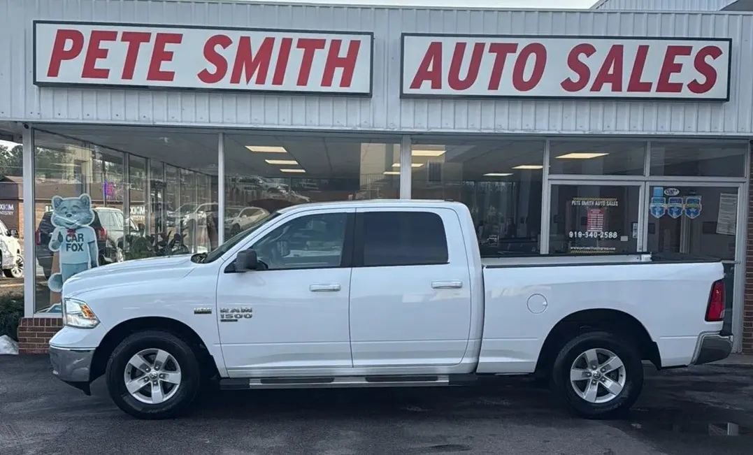 Used 2019 RAM 1500 Classic SLT RWD image 2