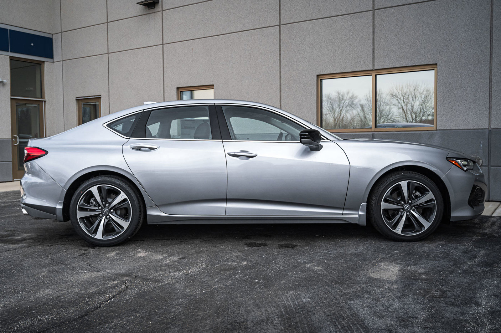 New 2025 Acura TLX w/ Technology Package image 2