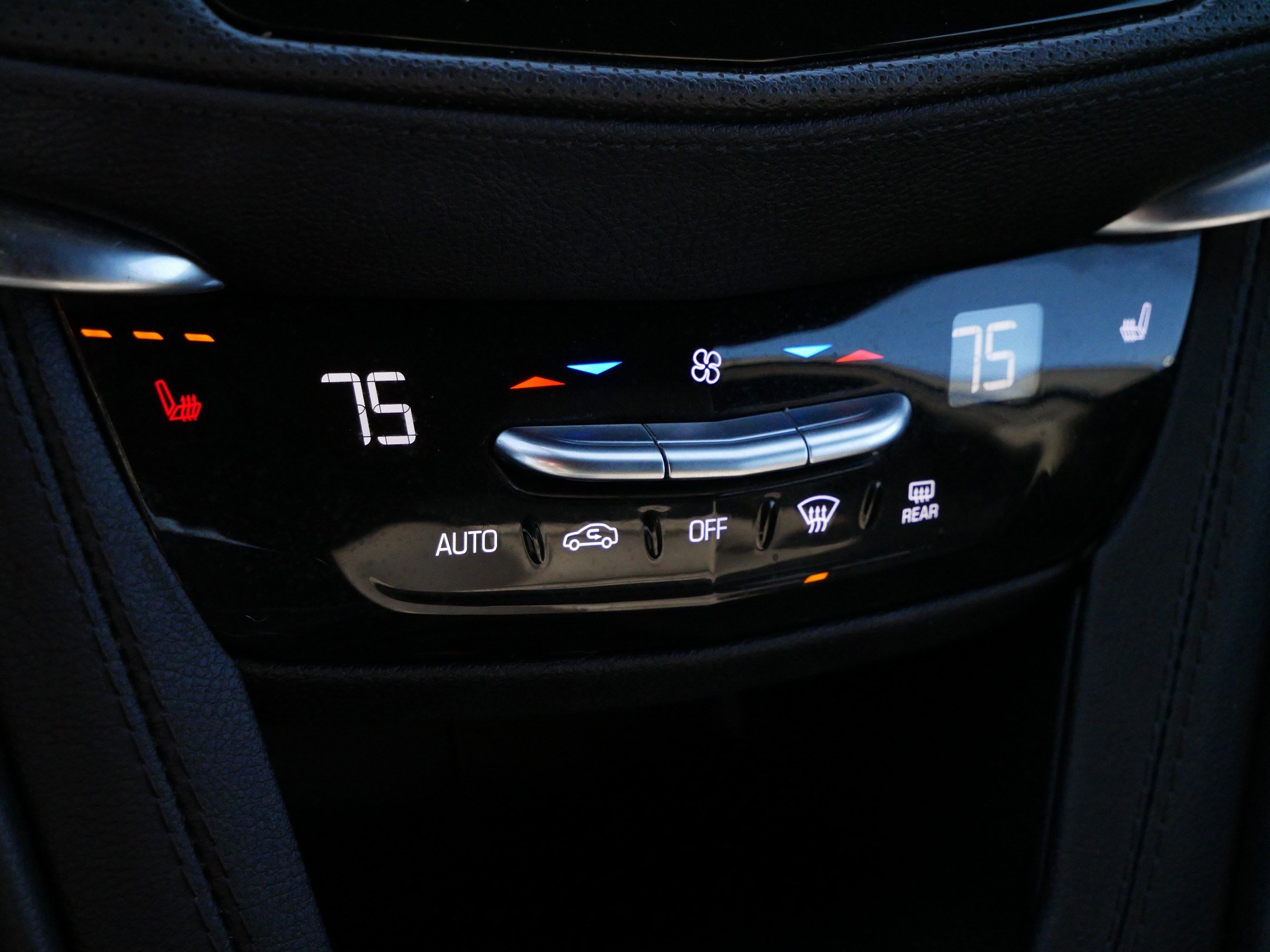 Certified 2024 Cadillac XT5 Sportv w/ LPO, Floor Liner Package image 23