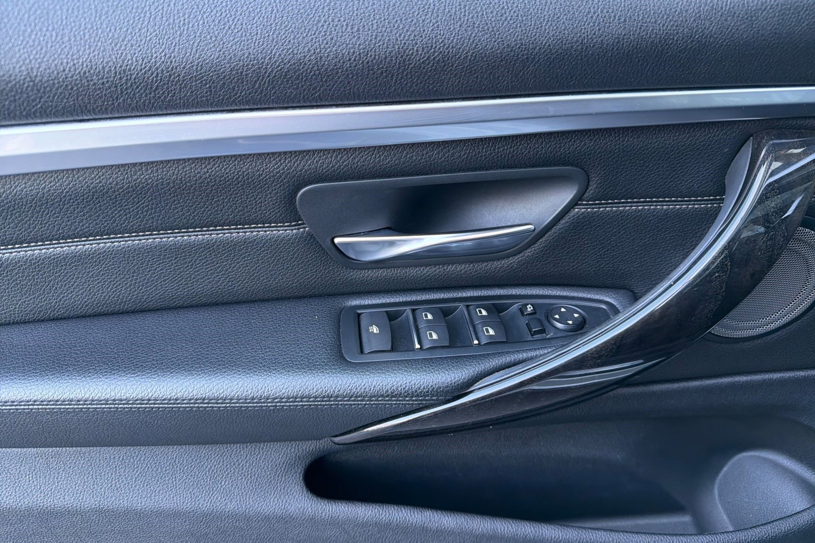 Used 2018 BMW 430i Convertible image 13