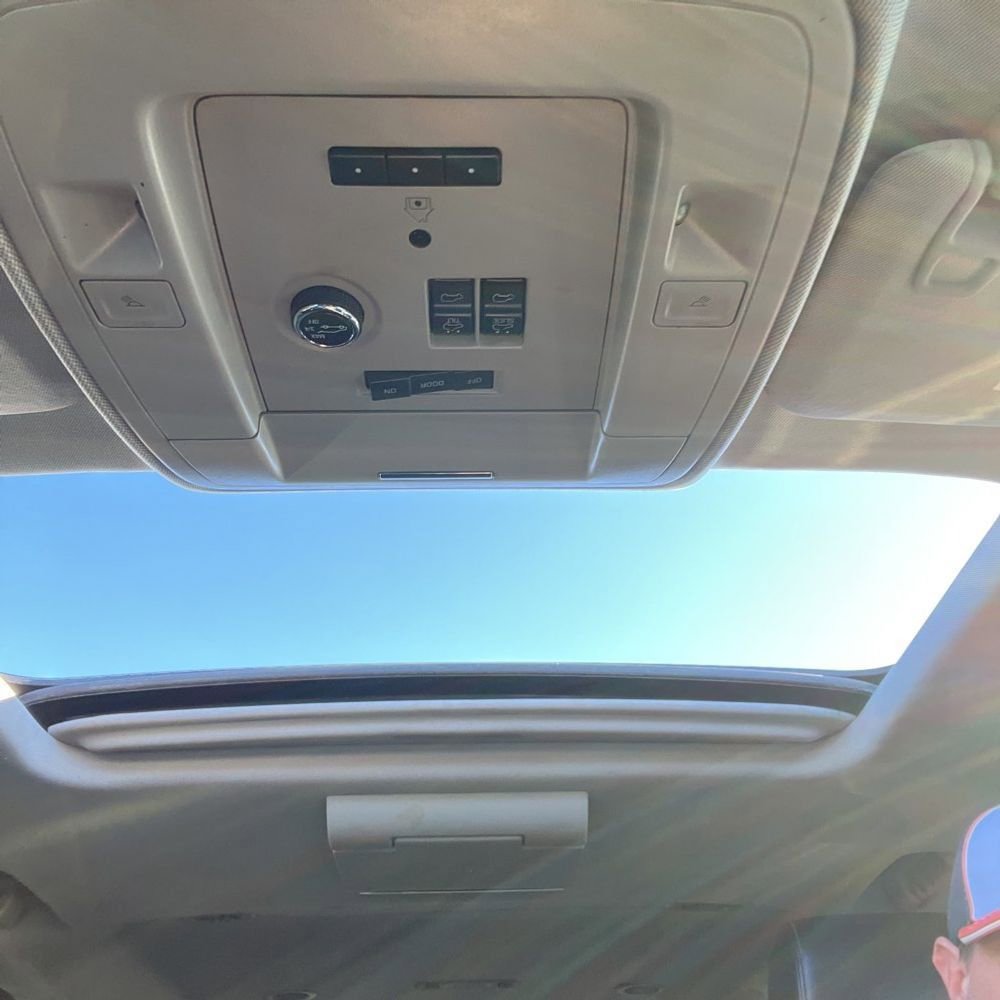 Used 2015 GMC Yukon SLT w/ Open Road Package image 12