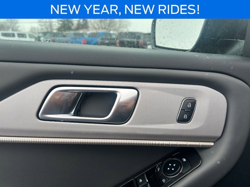 New 2026 Ford Explorer Active image 12
