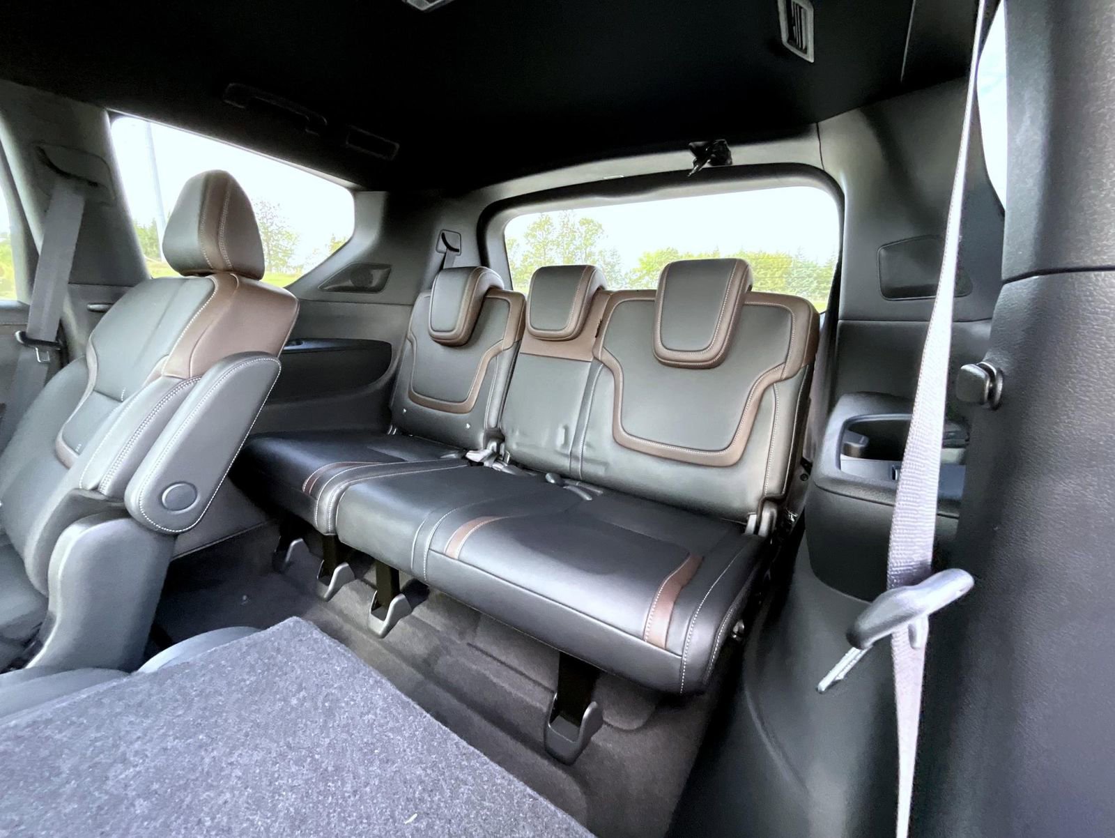 New 2026 Nissan Armada SL w/ Captain's Chari Seat Package image 13
