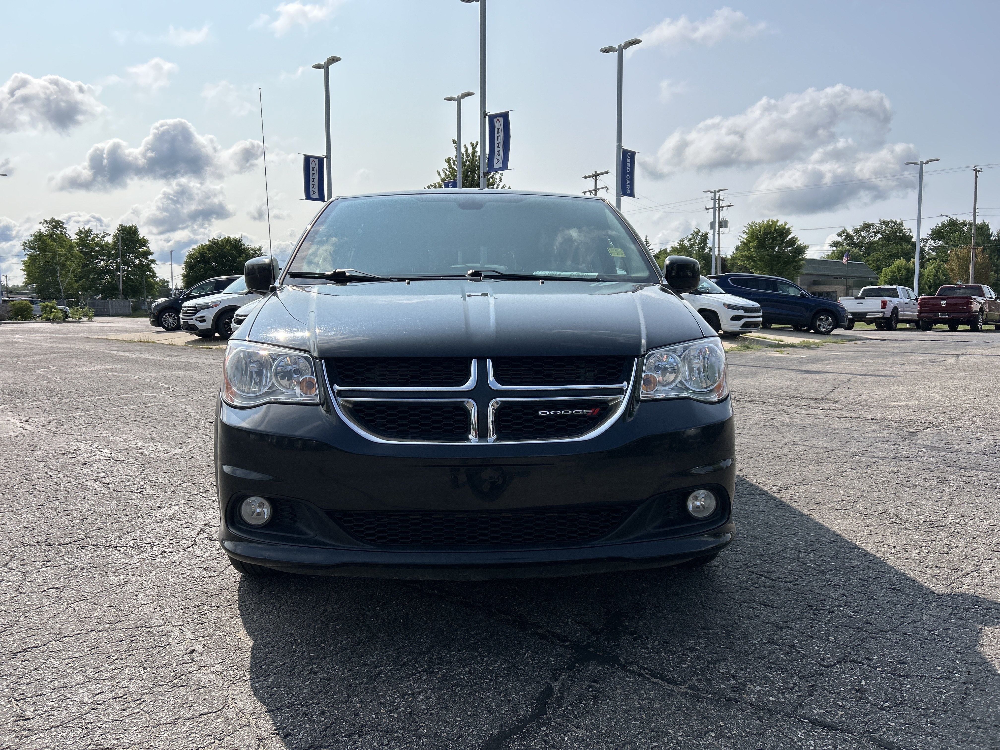 Used 2019 Dodge Grand Caravan SXT FWD image 8