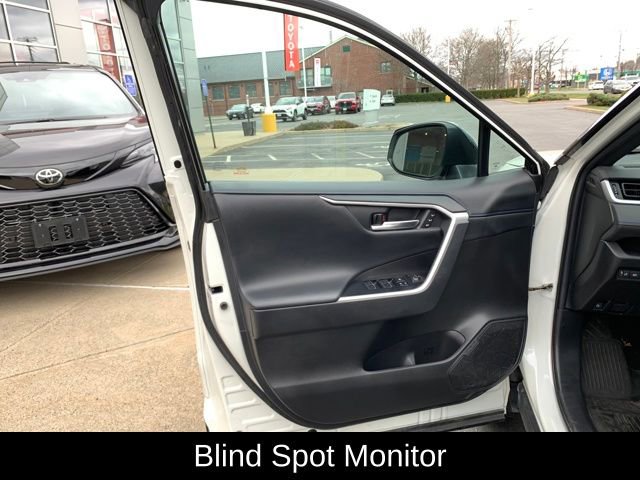 Used 2022 Toyota RAV4 XSE image 12