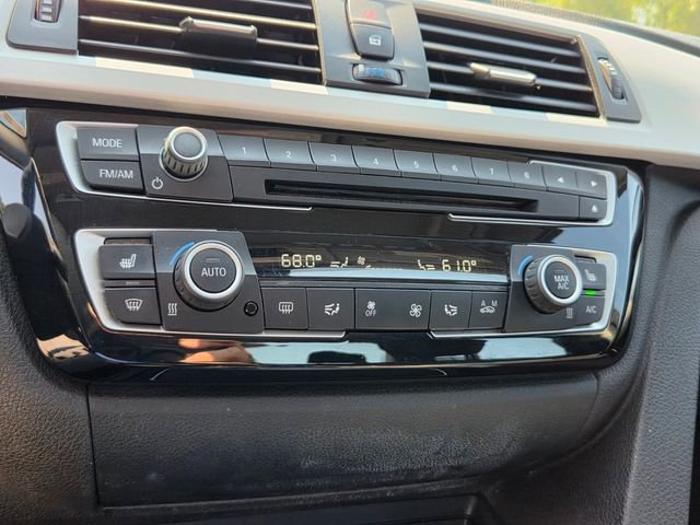 Used 2018 BMW 320i Sedan RWD image 22