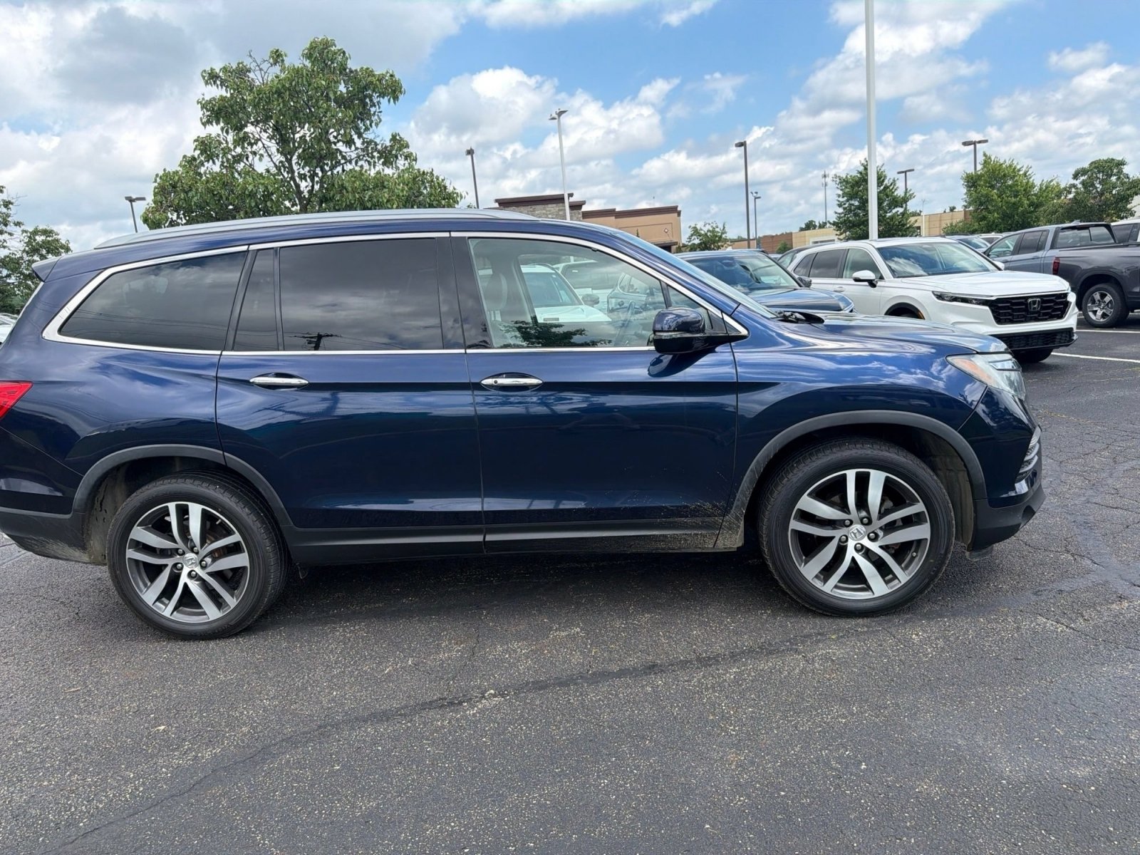 Used 2018 Honda Pilot Elite image 13