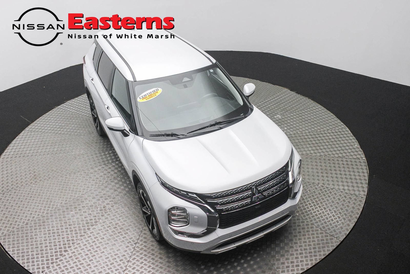 Used 2024 Mitsubishi Outlander SE AWD/4WD image 3