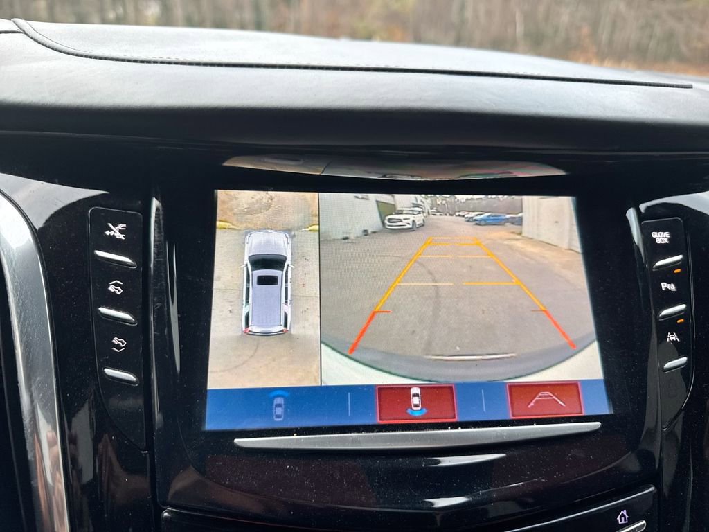 Used 2020 Cadillac Escalade Platinum image 28