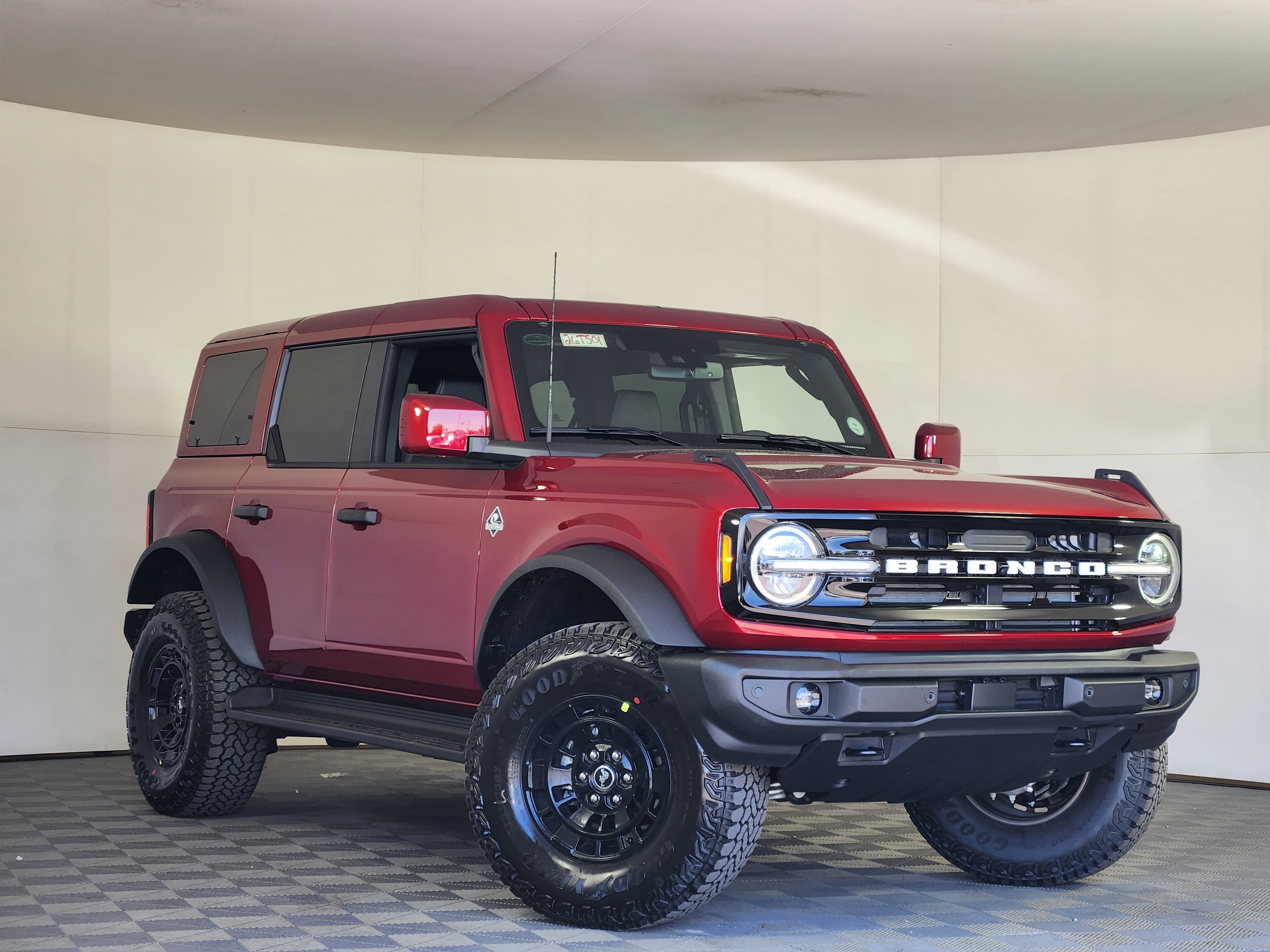 New 2026 Ford Bronco Outer Banks w/ Sasquatch Package AWD/4WD video 1