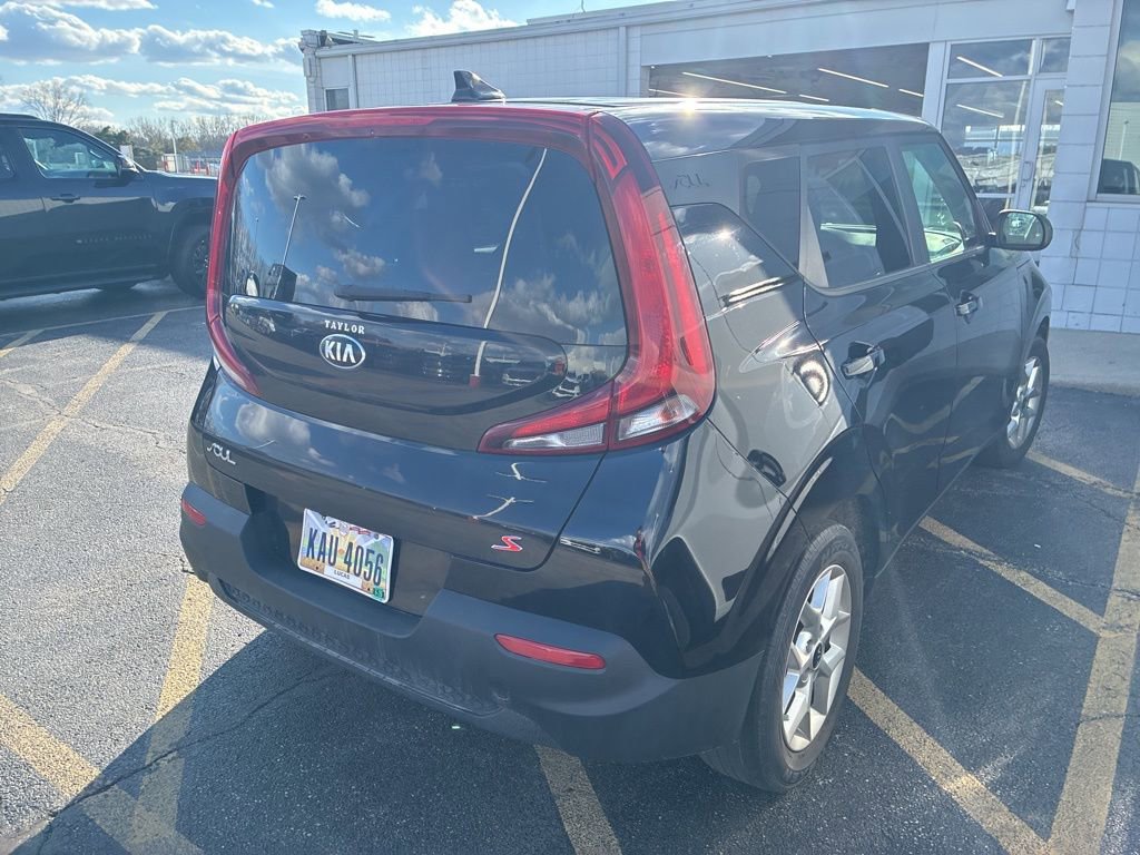 Used 2021 Kia Soul S image 3