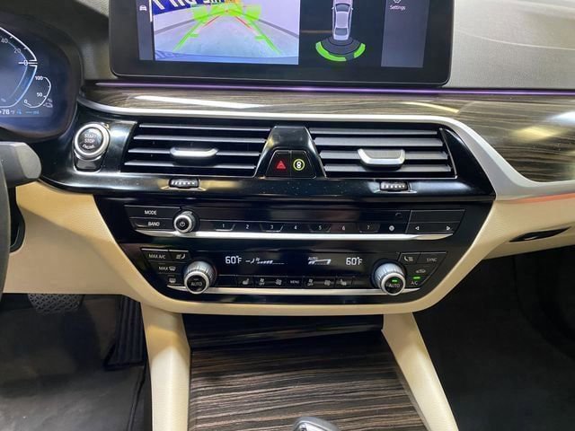 Used 2023 BMW 530e w/ Premium Package RWD image 44