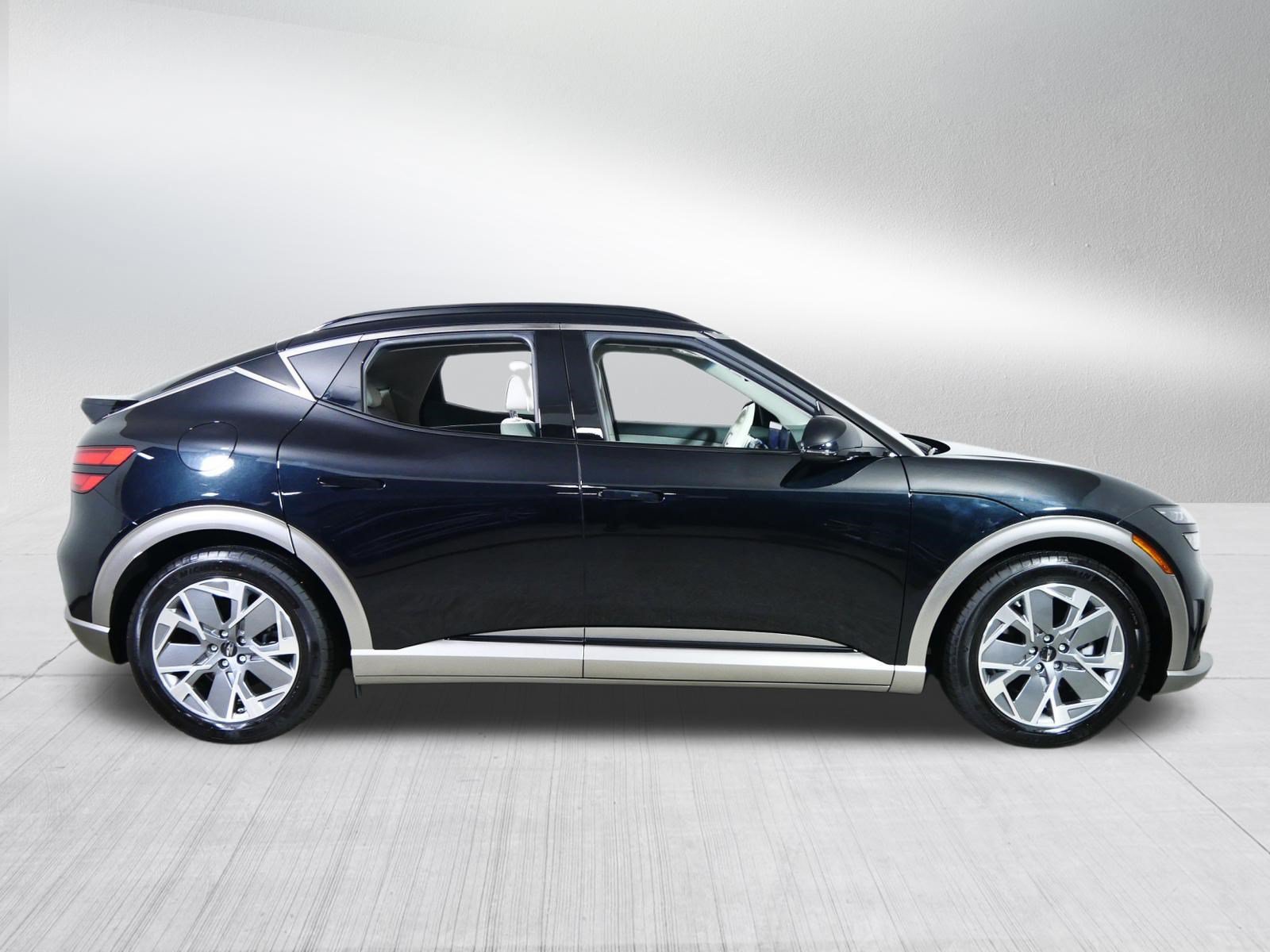 Certified 2025 Genesis GV60 Advanced AWD/4WD image 8