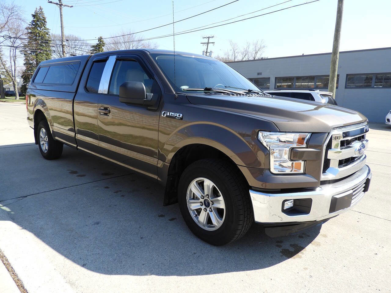 Used 2016 Ford F150 XLT w/ Trailer Tow Package image 11