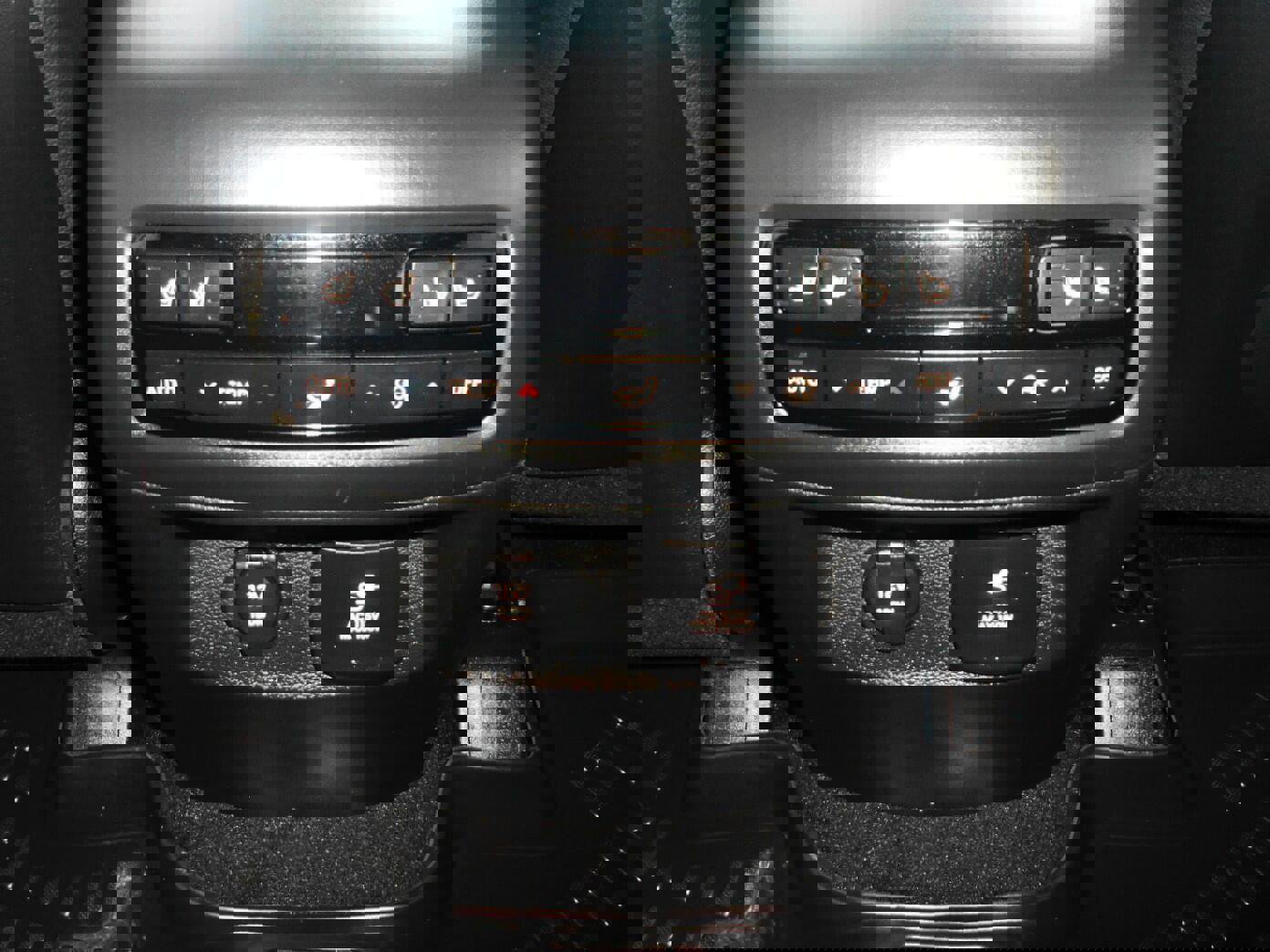 Used 2023 Hyundai Palisade Limited w/ Cargo Package image 25