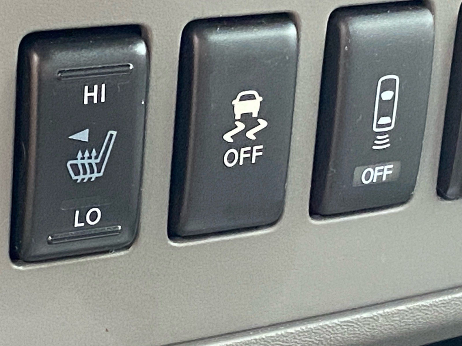 Used 2019 Nissan Frontier SL RWD image 17