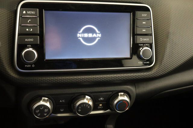 New 2025 Nissan Kicks Play S image 17