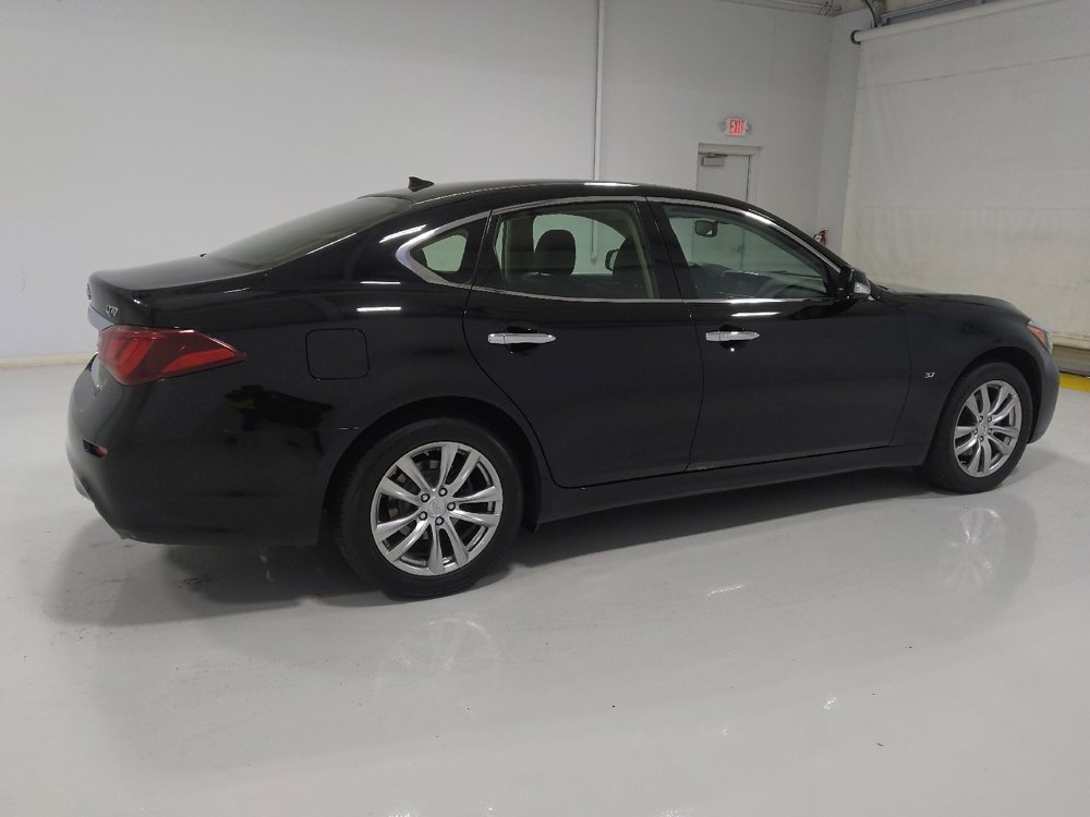 Used 2017 INFINITI Q70 3.7 image 10