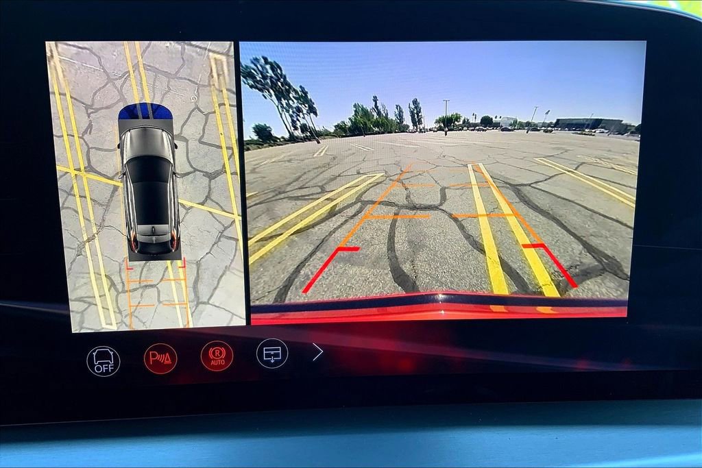 New 2026 Cadillac Lyriq V image 27