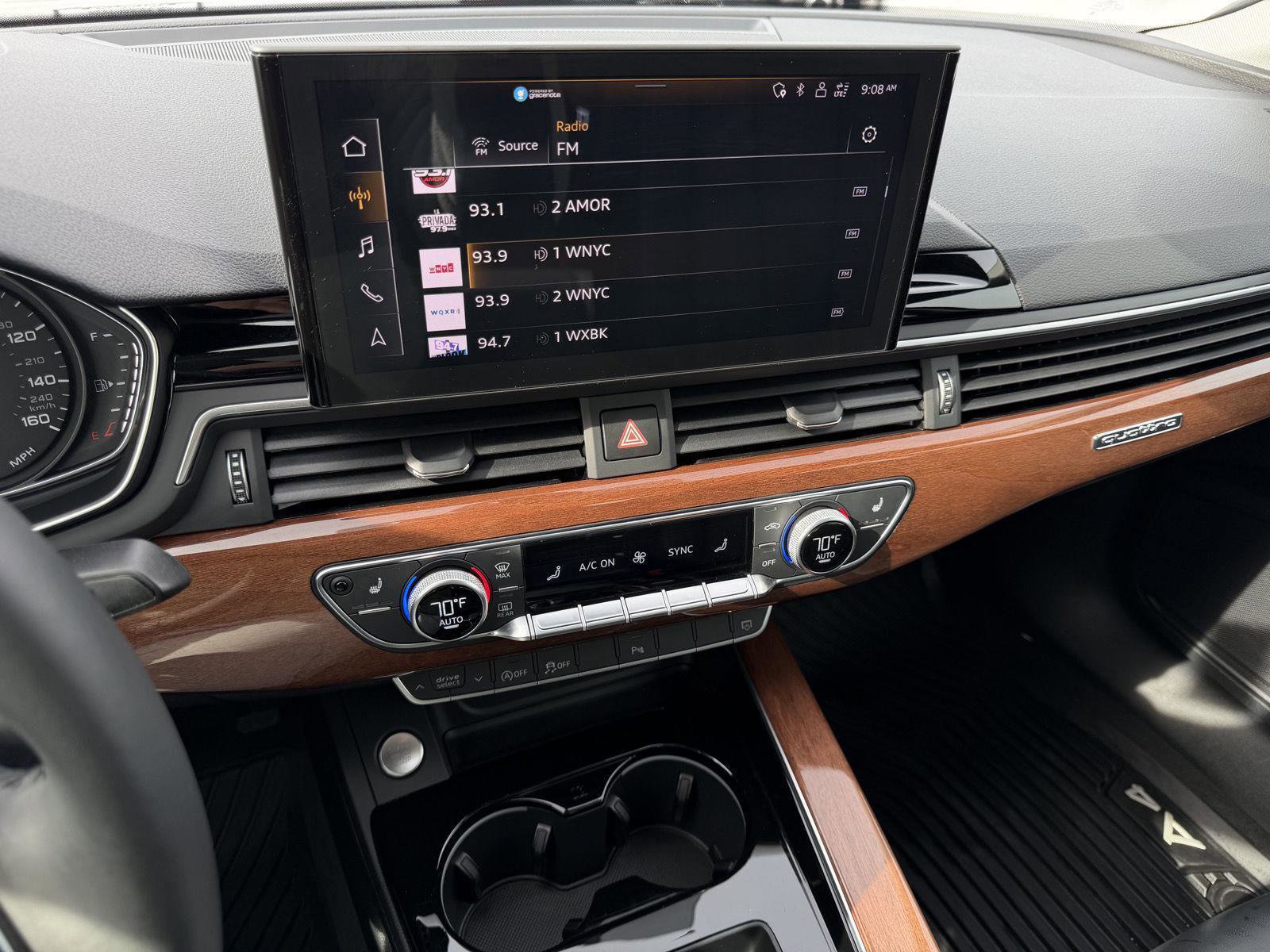 Used 2023 Audi A4 2.0T Premium w/ Convenience Package image 21