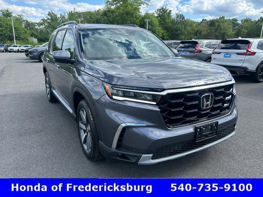 Used 2025 Honda Pilot Elite image 8