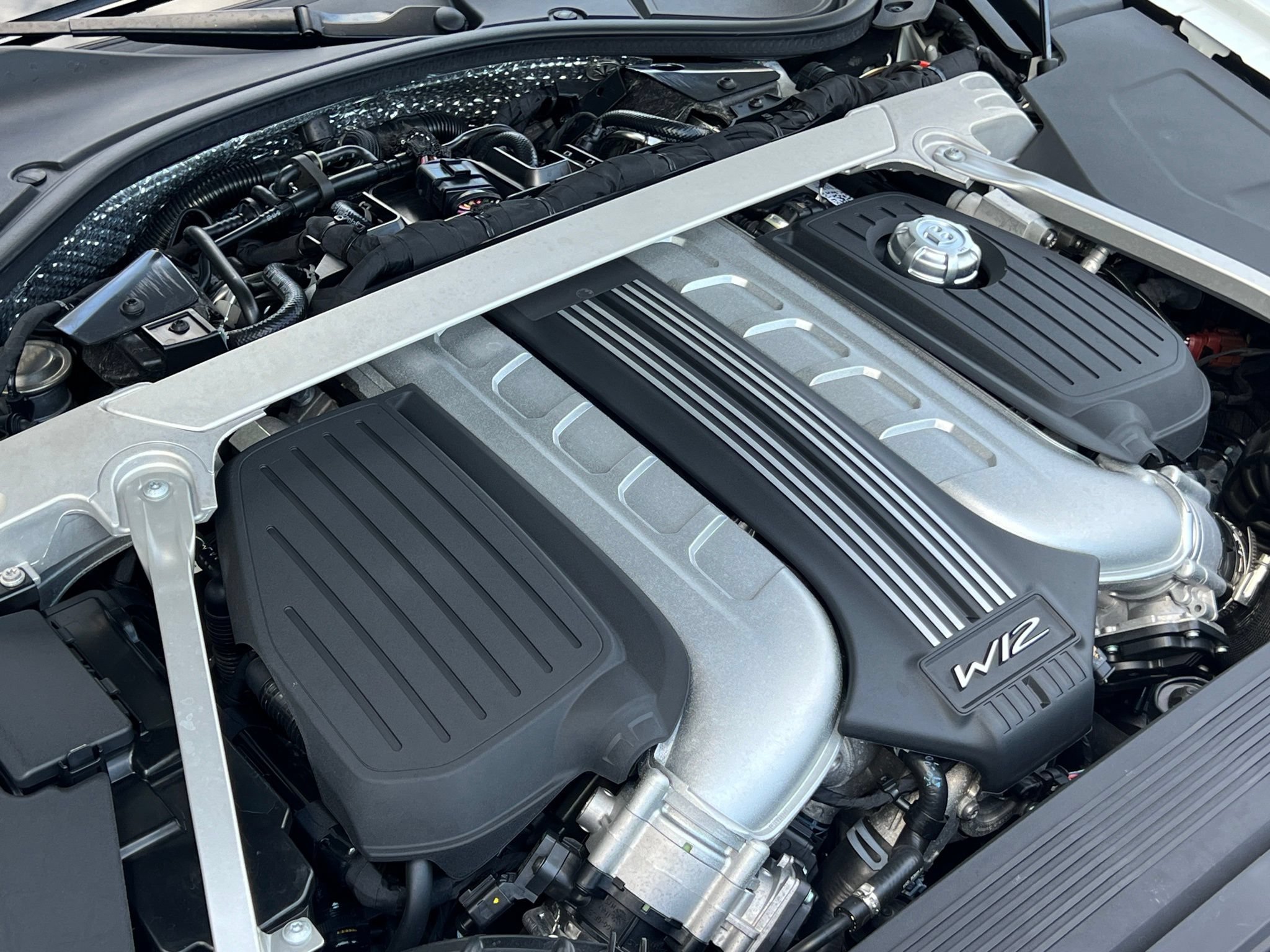 Used 2023 Bentley Flying Spur W12 AWD/4WD image 44