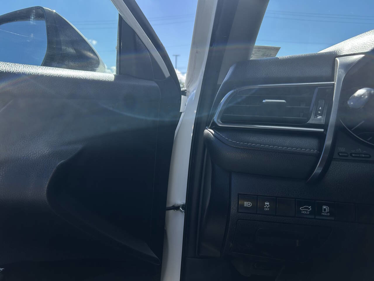 Used 2021 Toyota Camry SE image 14