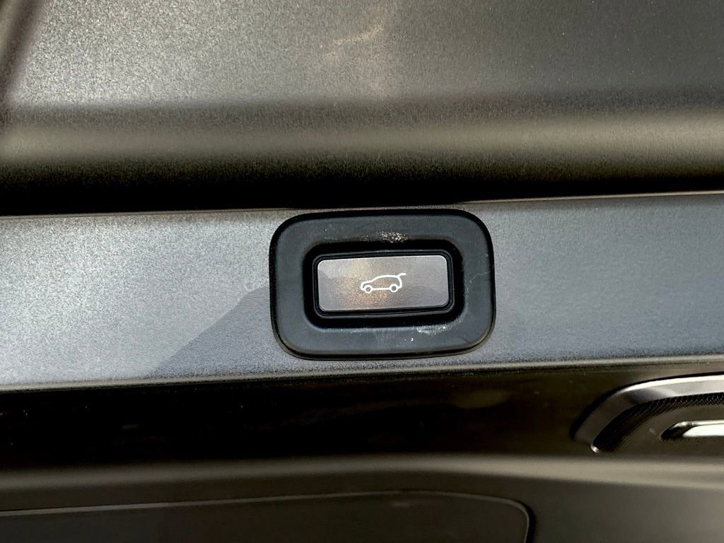 Used 2023 Land Rover Range Rover First Edition image 31