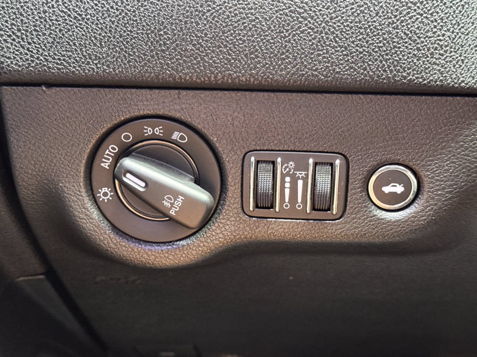 Used 2022 Dodge Charger R/T RWD image 33