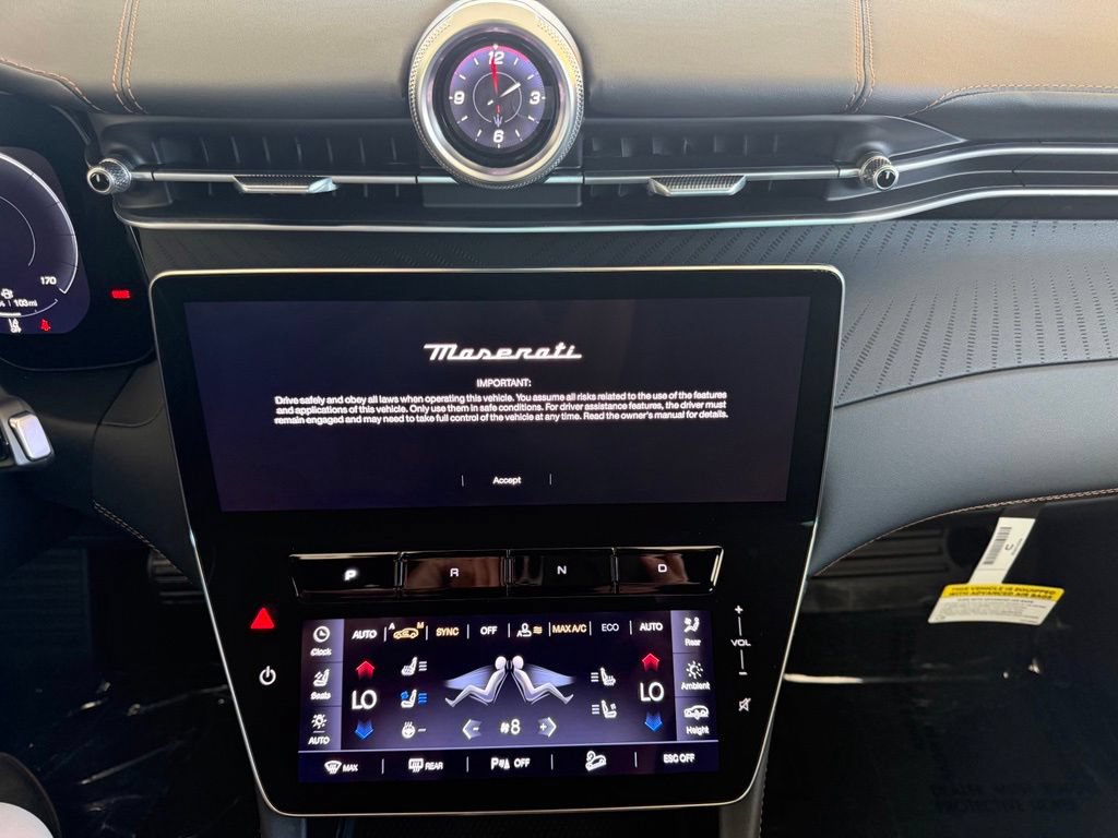 Certified 2025 Maserati Grecale Folgore AWD/4WD image 20