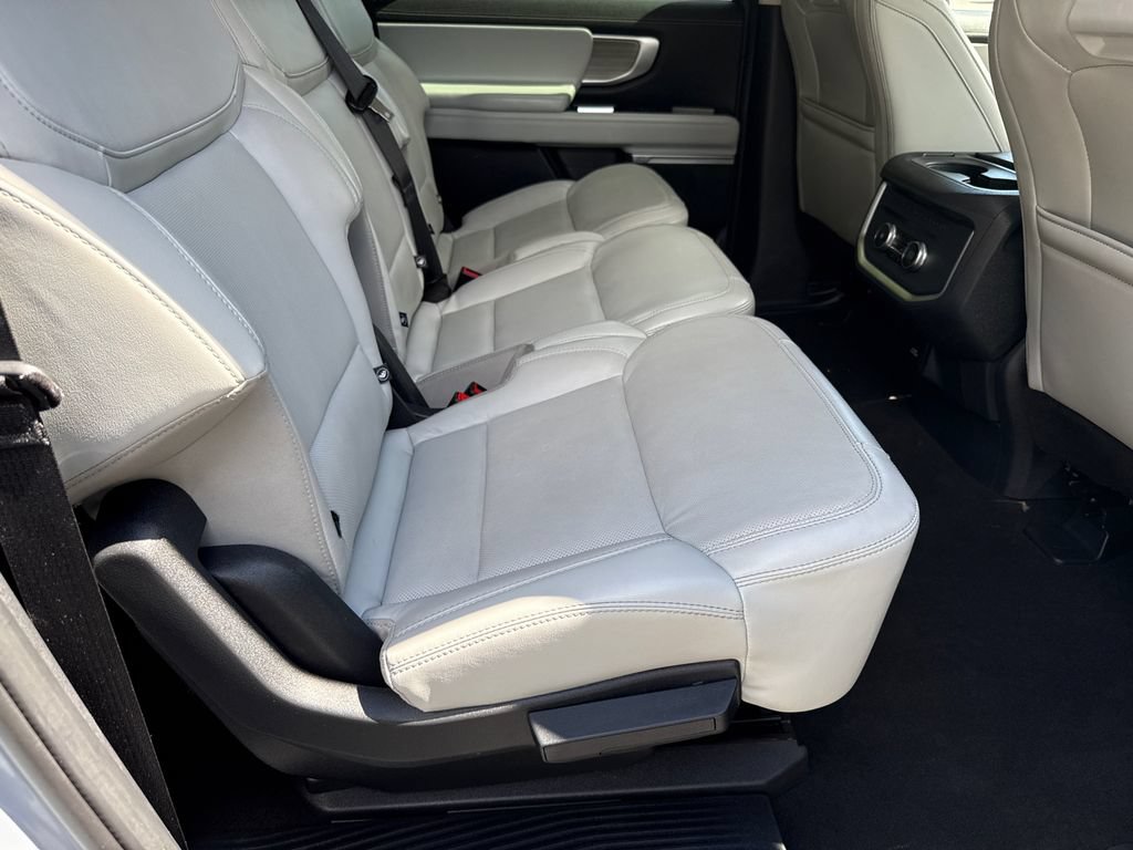 Used 2025 Ford Expedition Max Platinum AWD/4WD image 15