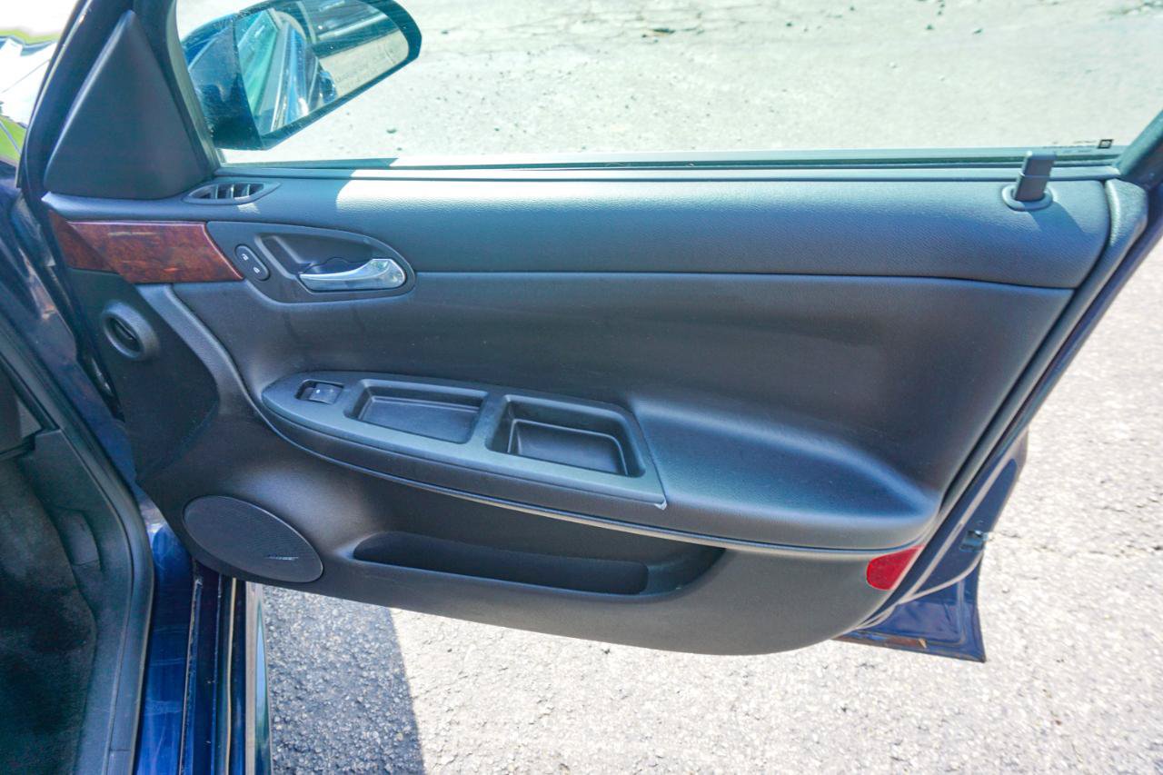 Used 2011 Chevrolet Impala LT w/ Luxury Edition Package FWD image 20