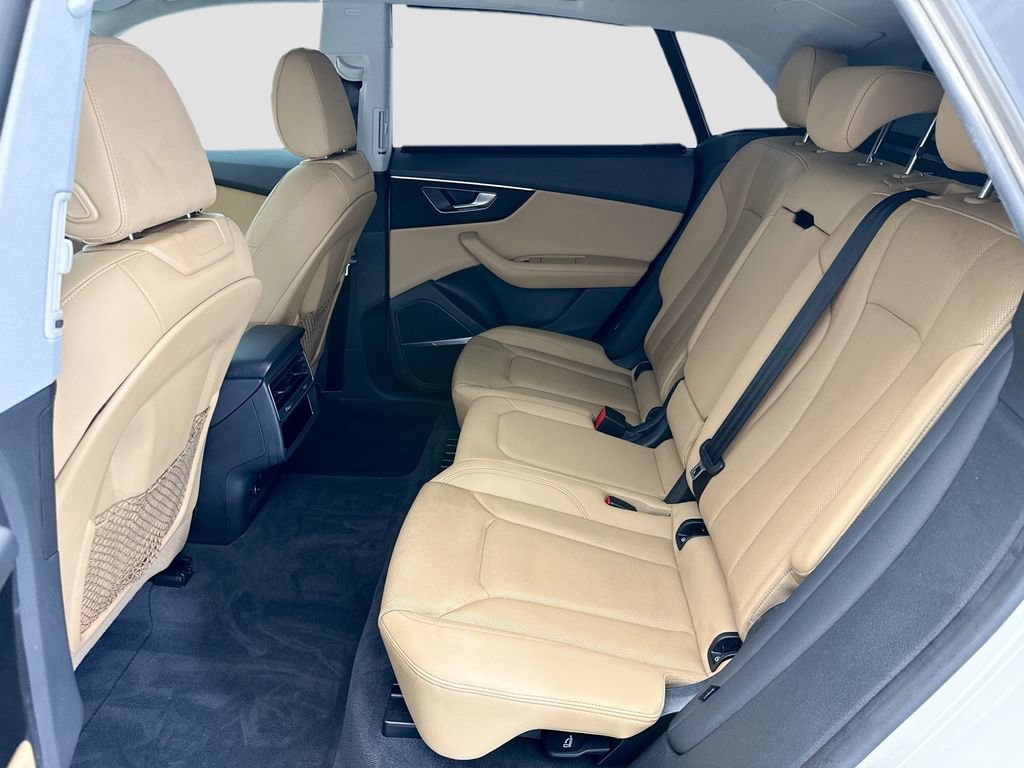 Used 2023 Audi Q8 Prestige w/ Prestige Package AWD/4WD image 19