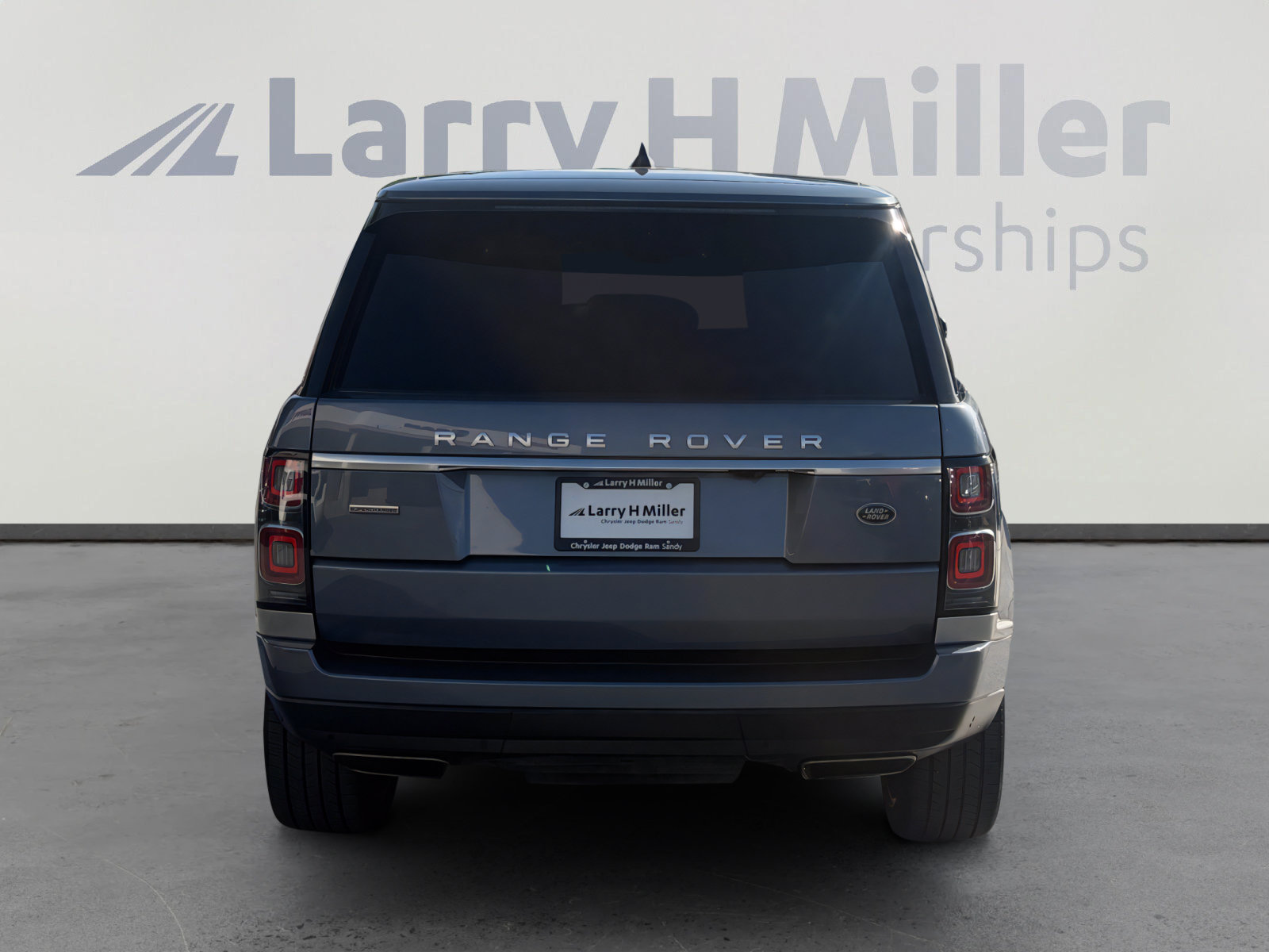 Used 2019 Land Rover Range Rover Supercharged AWD/4WD image 4