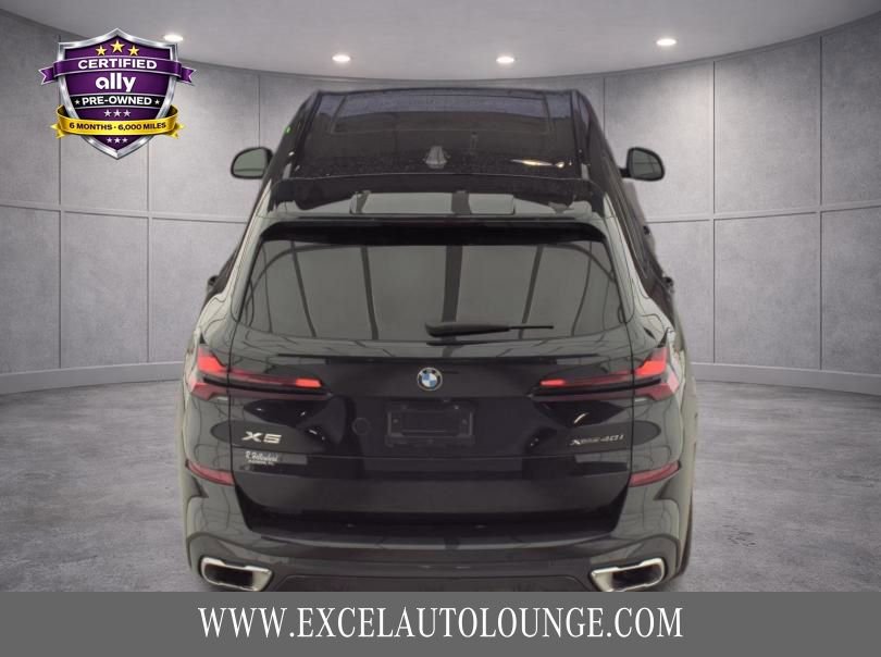 Used 2024 BMW X5 xDrive40i w/ M Sport Package image 4