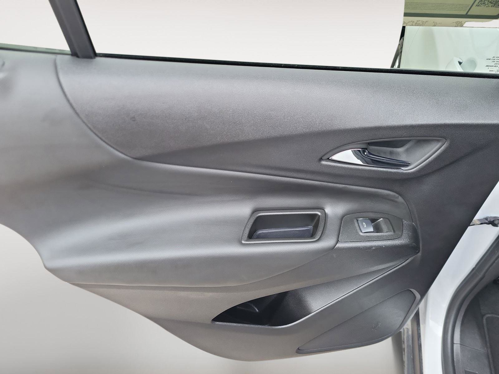 Used 2024 Chevrolet Equinox LT image 18