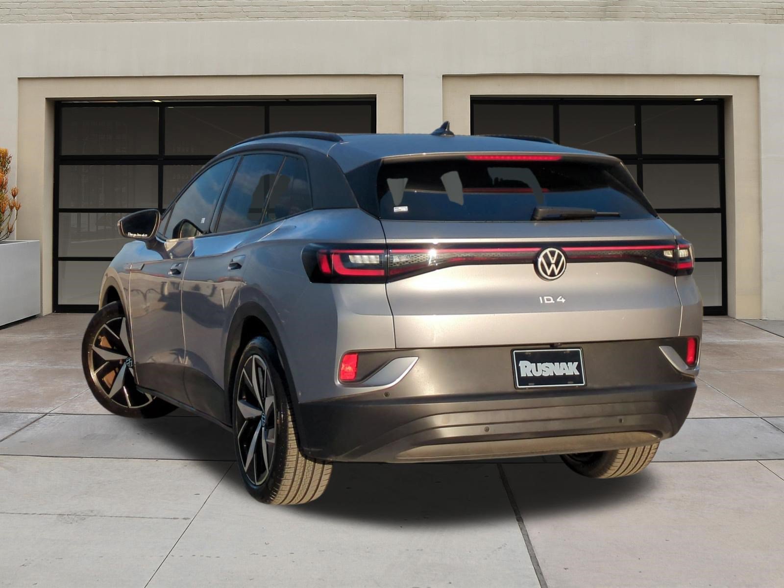 Used 2023 Volkswagen ID.4 Pro S RWD image 2