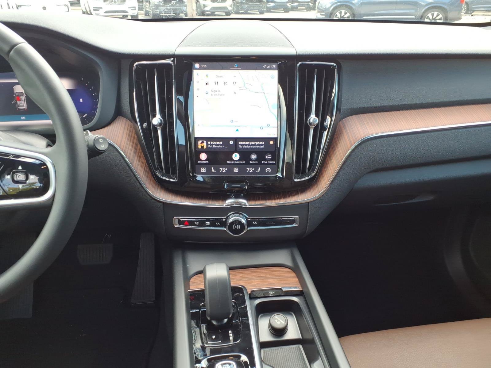 Certified 2024 Volvo XC60 B5 Plus AWD/4WD image 12