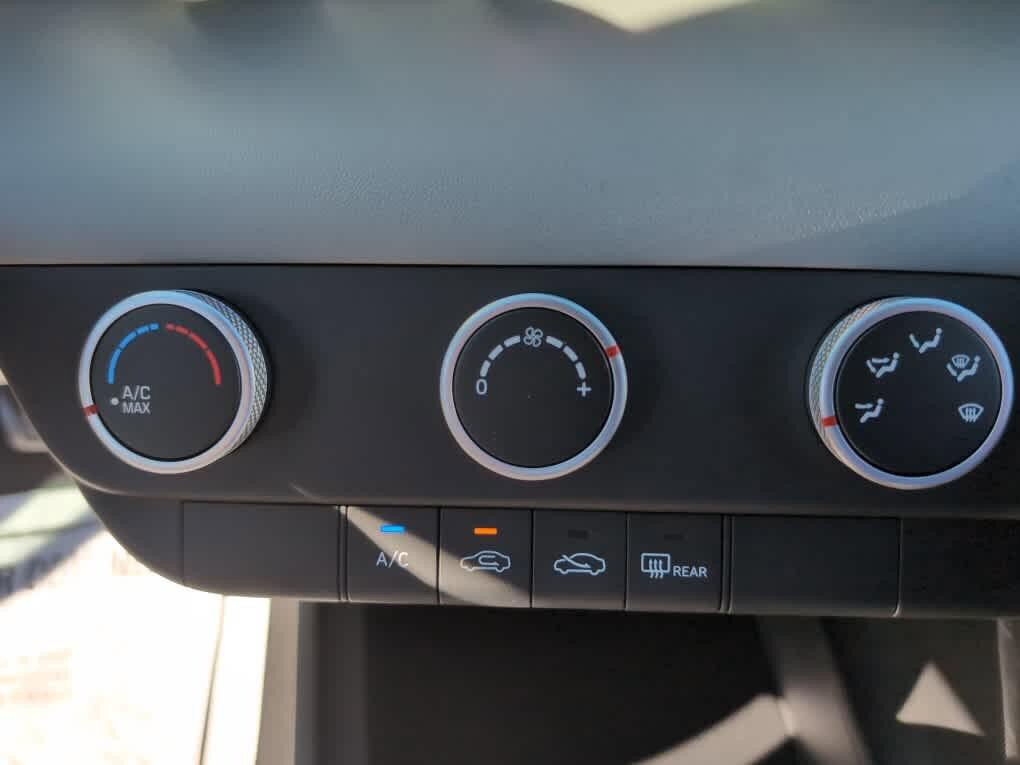 New 2026 Hyundai Elantra SE FWD image 25