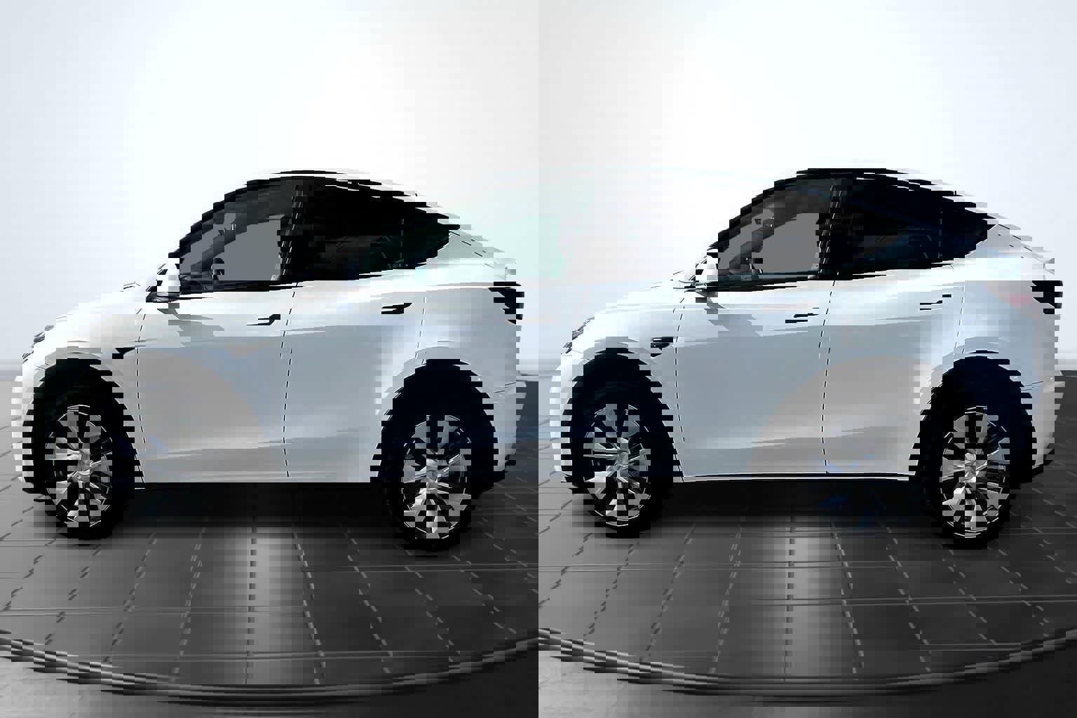 Used 2023 Tesla Model Y Long Range image 3