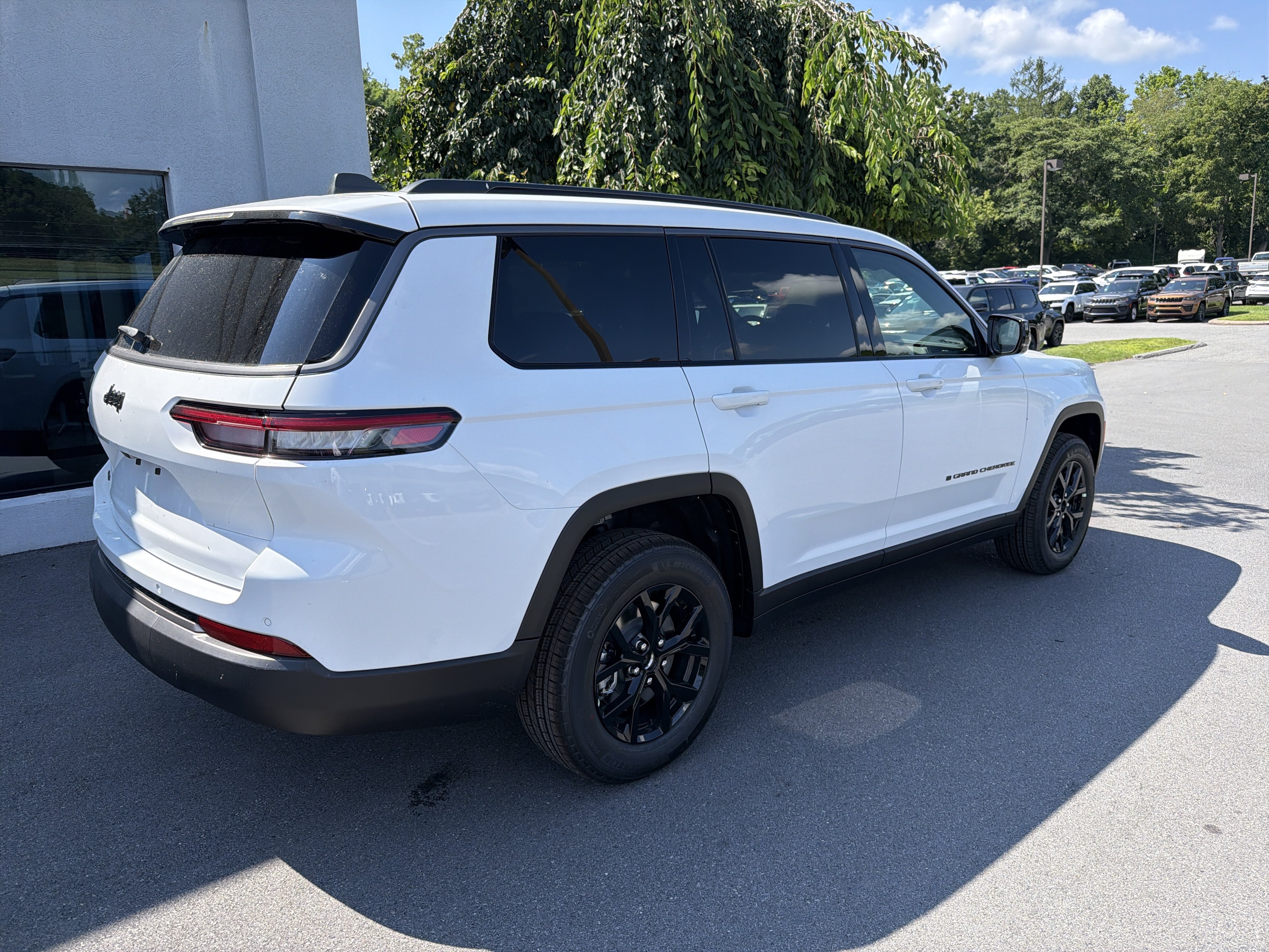 New 2026 Jeep Grand Cherokee L 4WD video 3