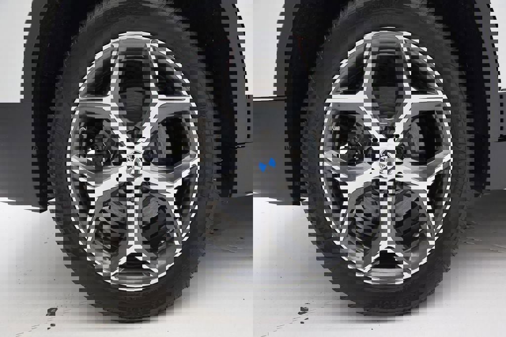 Used 2018 BMW X1 xDrive28i w/ Convenience Package AWD/4WD image 9