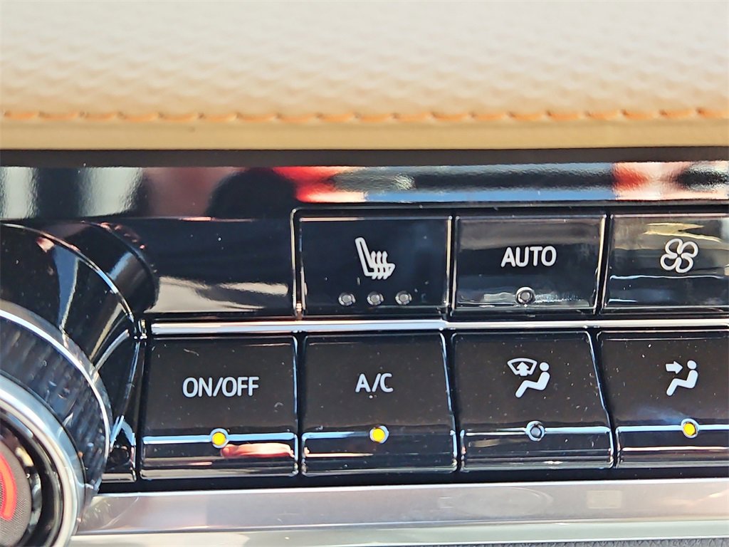 New 2026 Chevrolet Equinox ACTIV w/ LPO, Floor Liner Package image 12