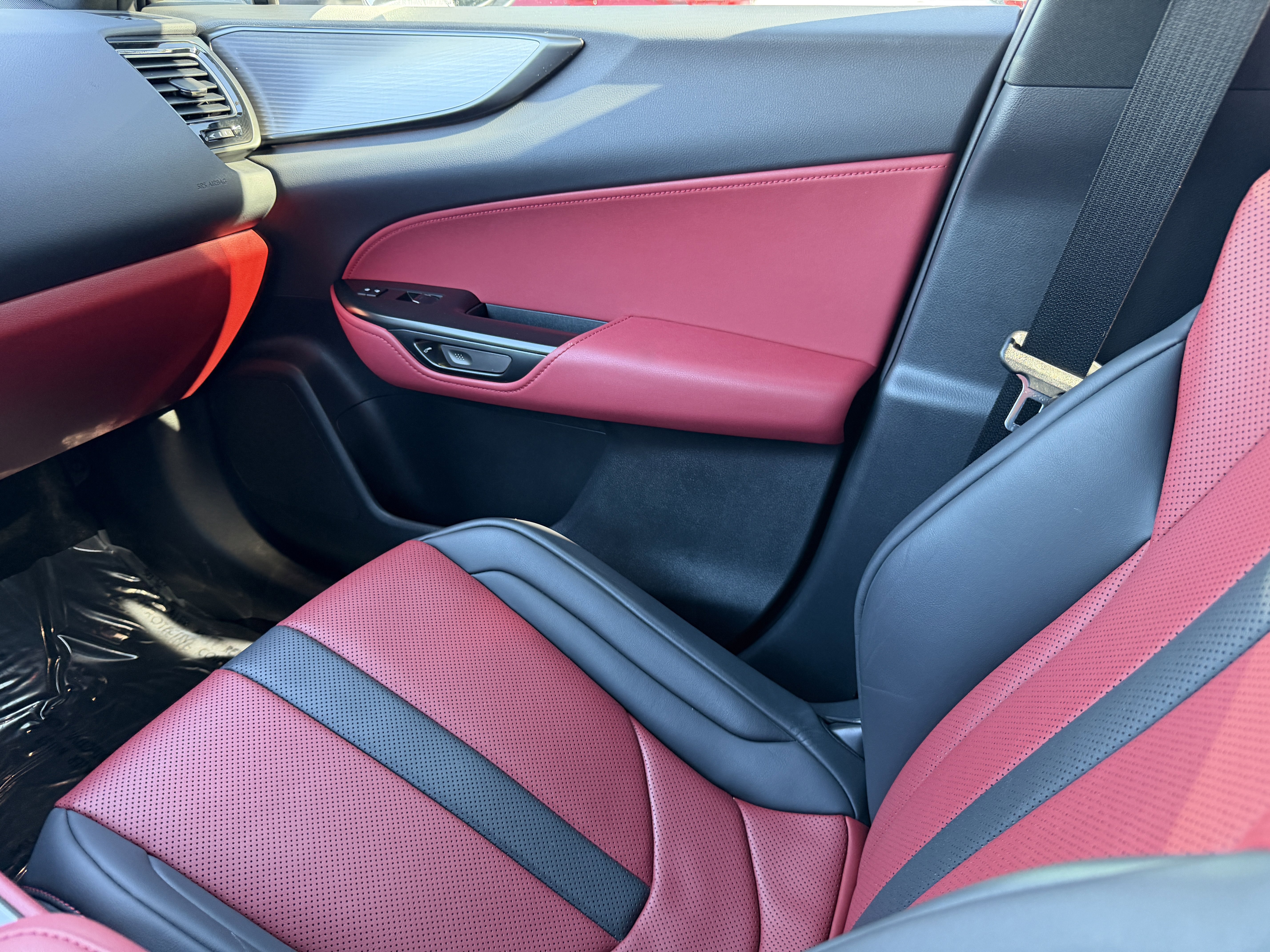 Used 2025 Lexus NX 450h+ F Sport w/ Towing Package (2000 Lbs) image 16