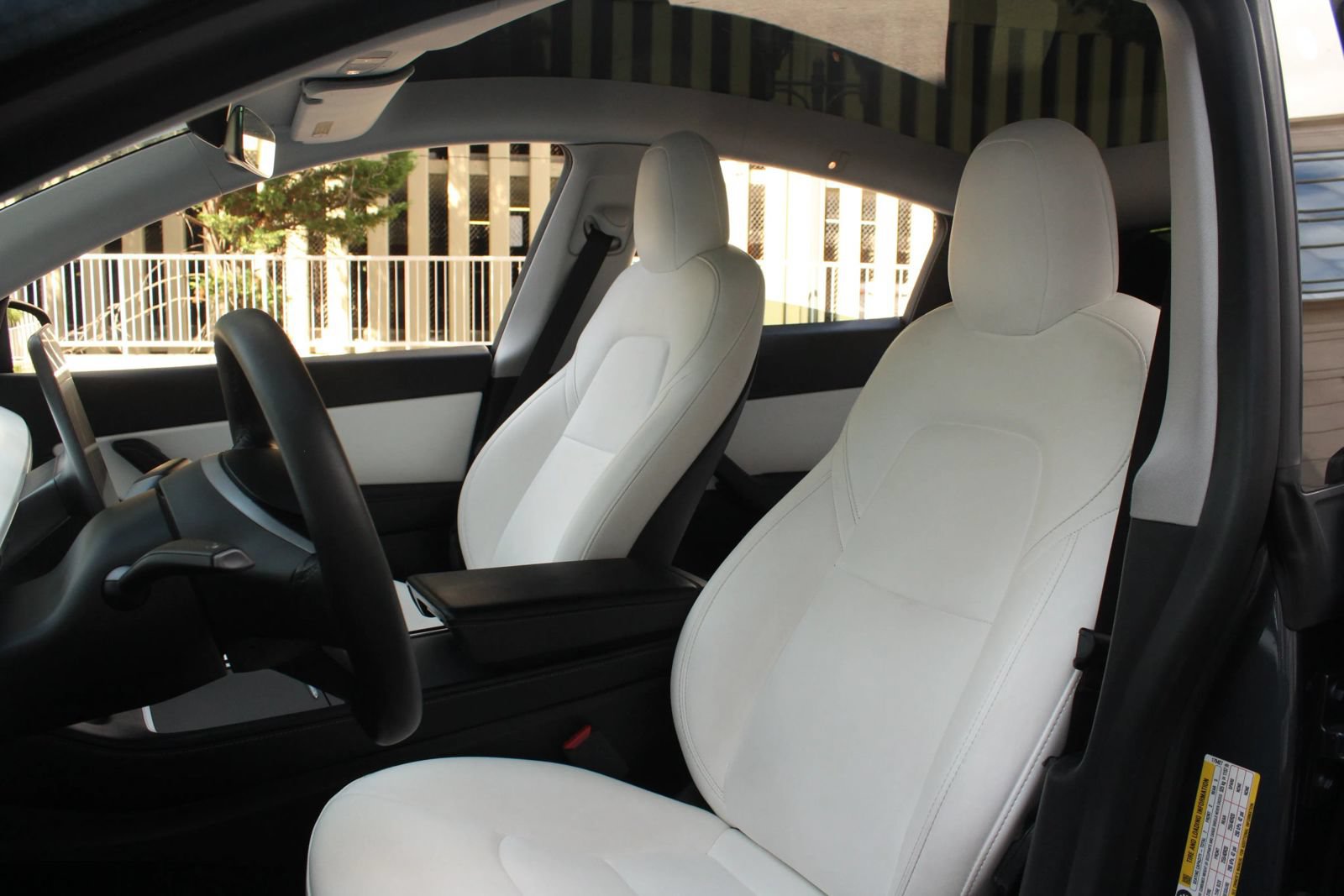 Used 2021 Tesla Model Y Long Range AWD/4WD image 16