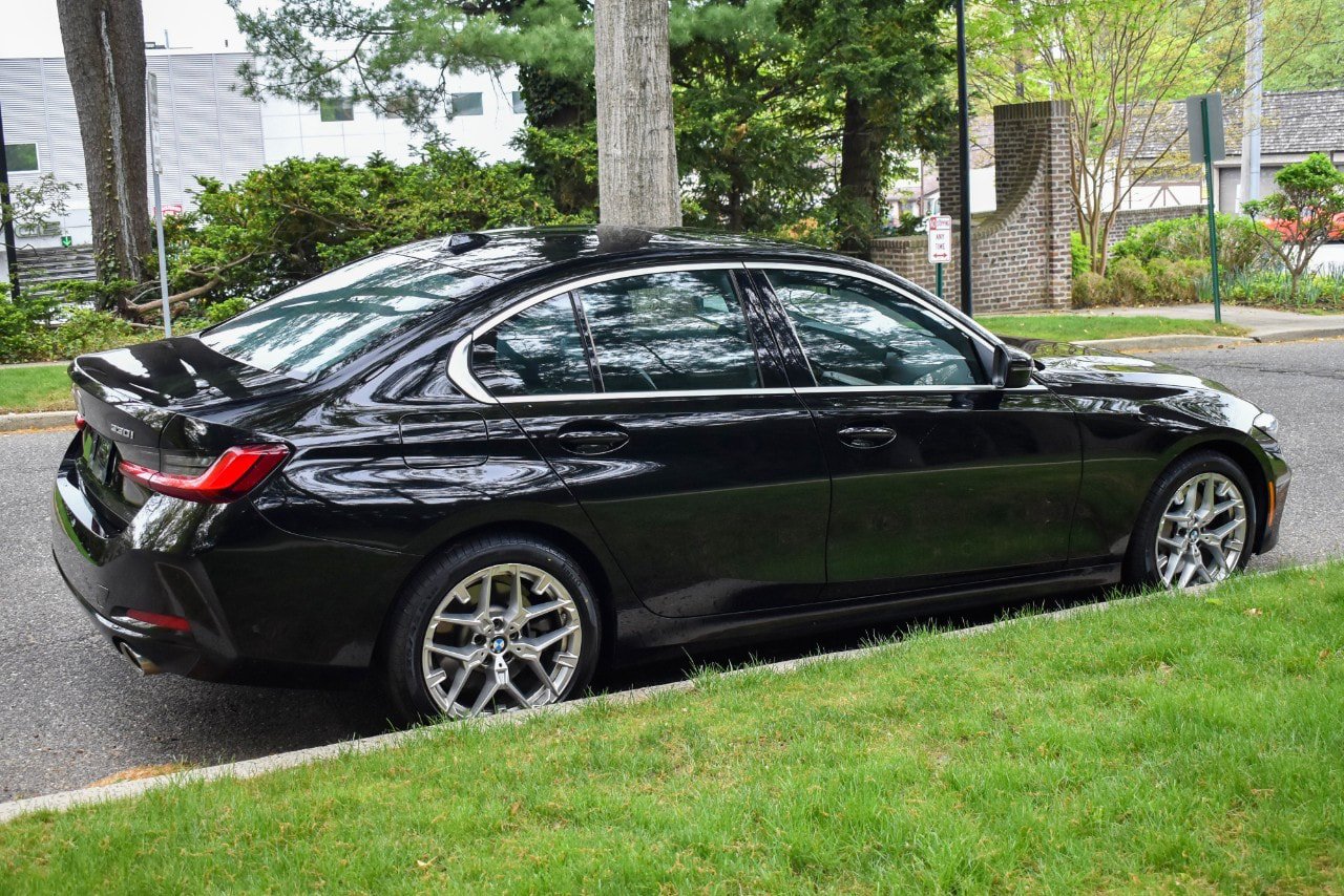 Used 2025 BMW 330i xDrive Sedan AWD/4WD image 8