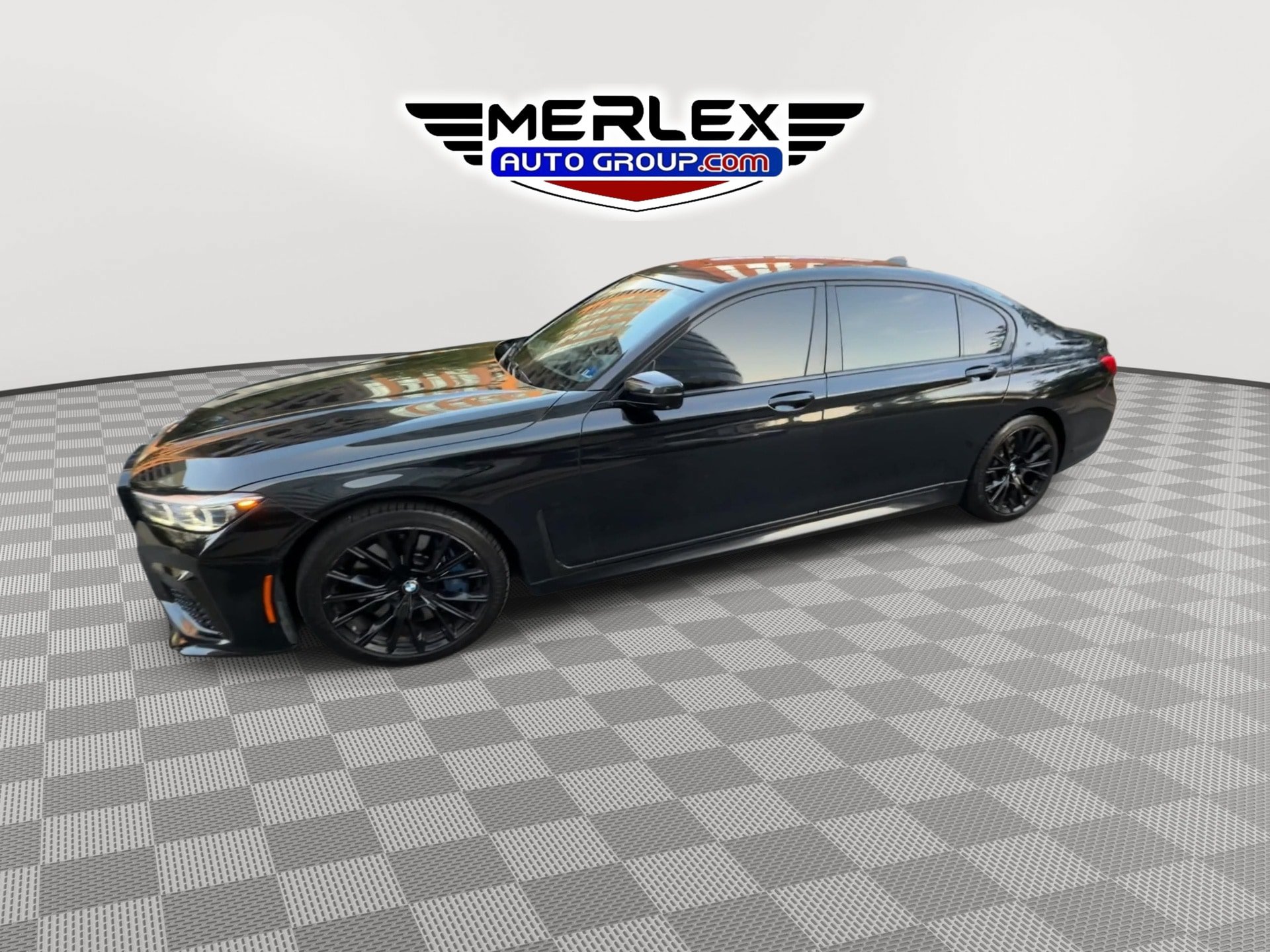 Used 2020 BMW 750i xDrive w/ Executive Package AWD/4WD image 4