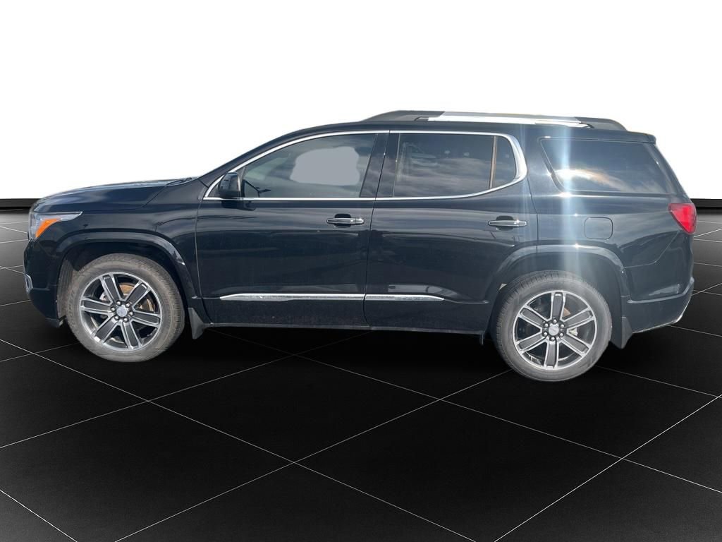 Used 2017 GMC Acadia Denali w/ Technology Package AWD/4WD image 2